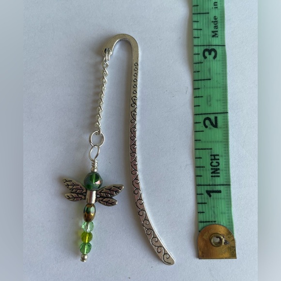 Handmade Green Bead Mix Dragonfly Bookmark with Silver Tone Hook - ideal Gift - Picture 5 of 6
